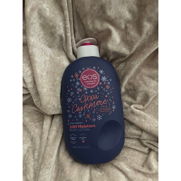 Eos cocoa cashmere body lotion - Picture 2 of 3
